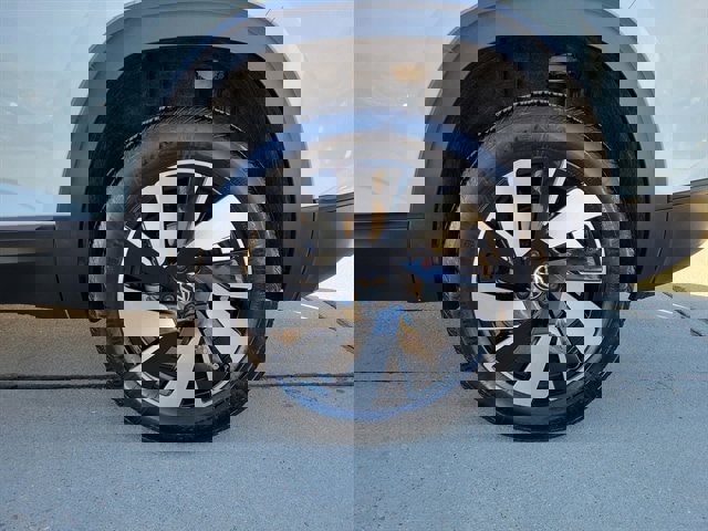 Used 2025 Volkswagen Atlas Cross Sport SE image 10