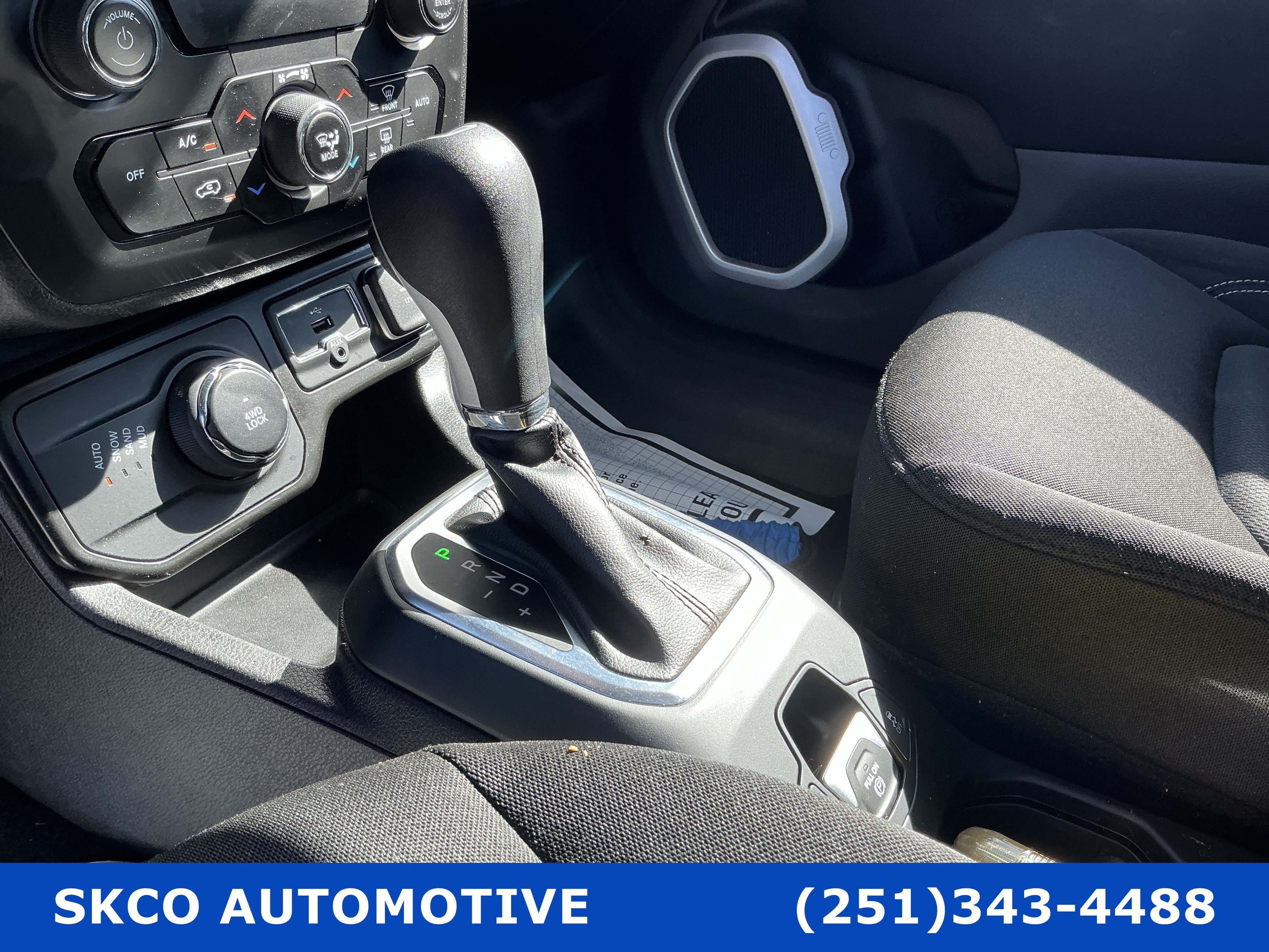 Used 2020 Jeep Renegade Sport AWD/4WD image 23