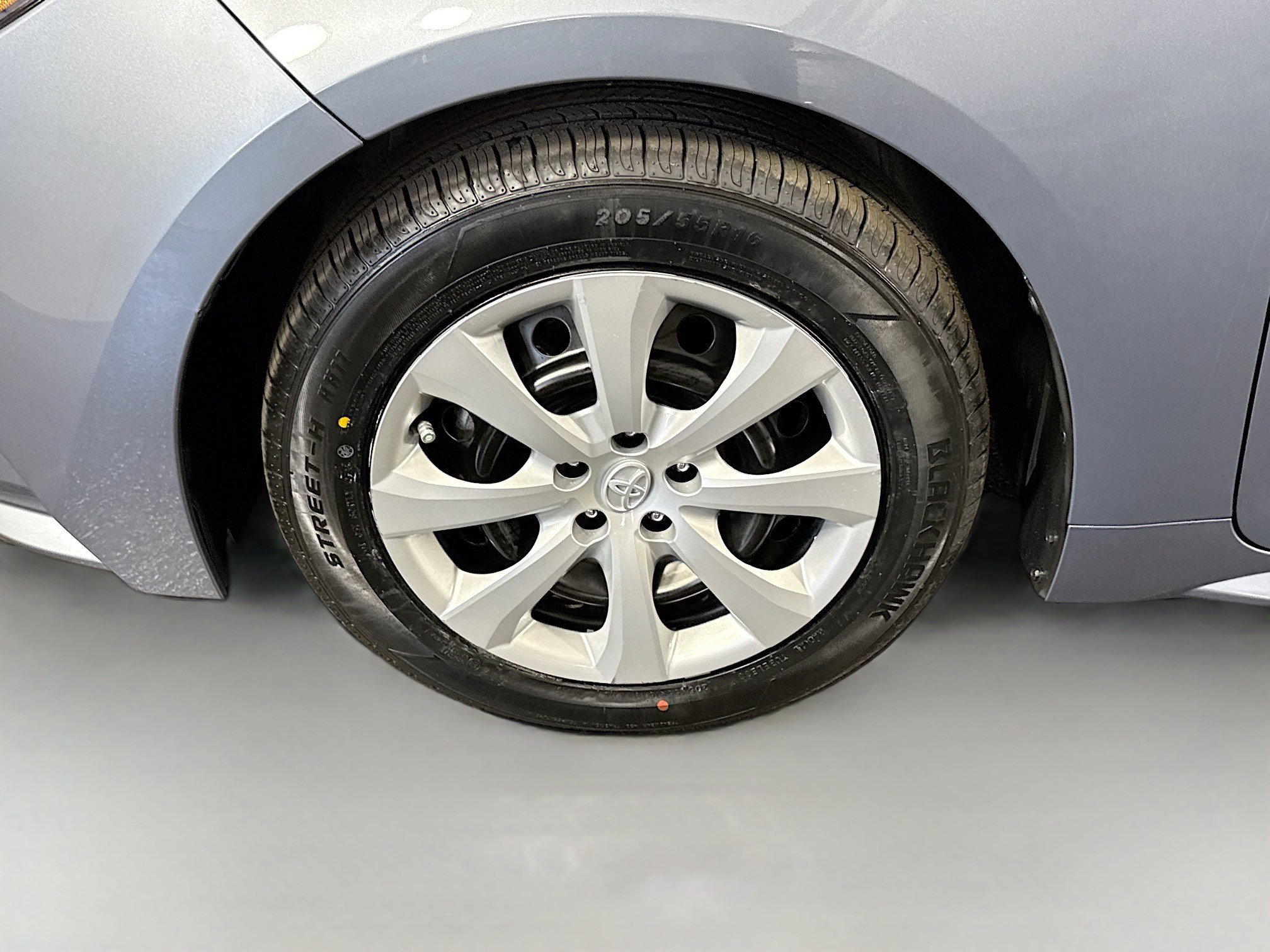 Used 2024 Toyota Corolla LE FWD image 37