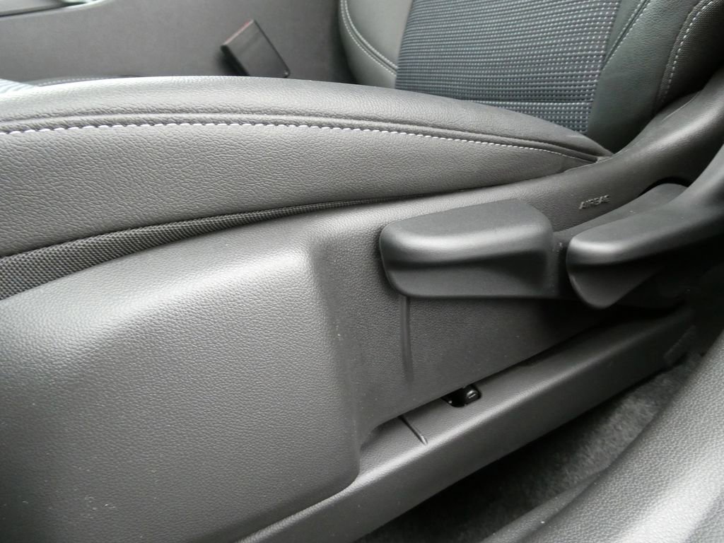 Certified 2025 Buick Envista Preferred FWD image 25