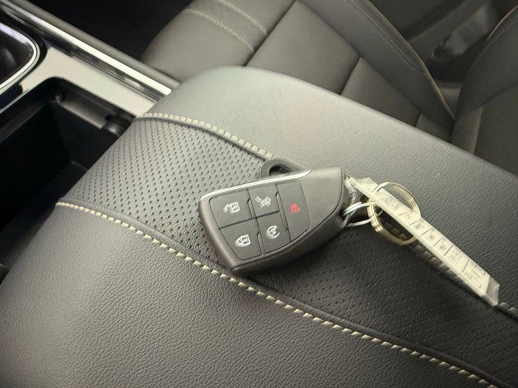 New 2026 Chevrolet Traverse High Country w/ LPO, Floor Liner Package image 32