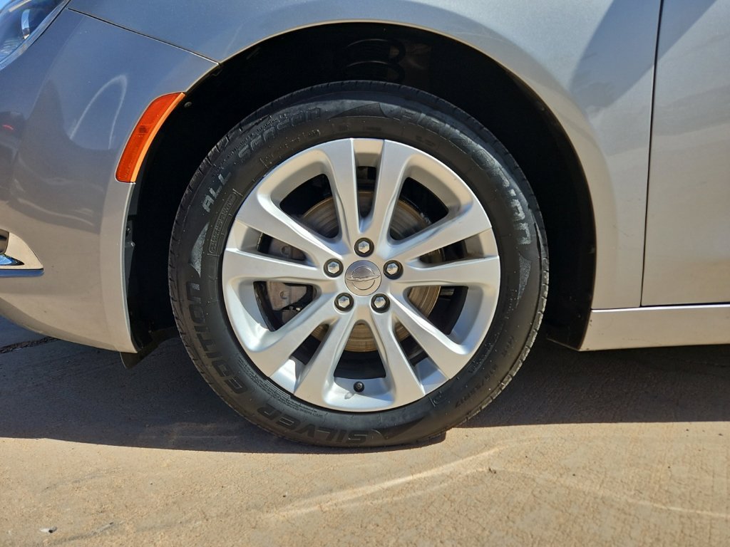 Used 2016 Chrysler 200 Limited FWD image 7