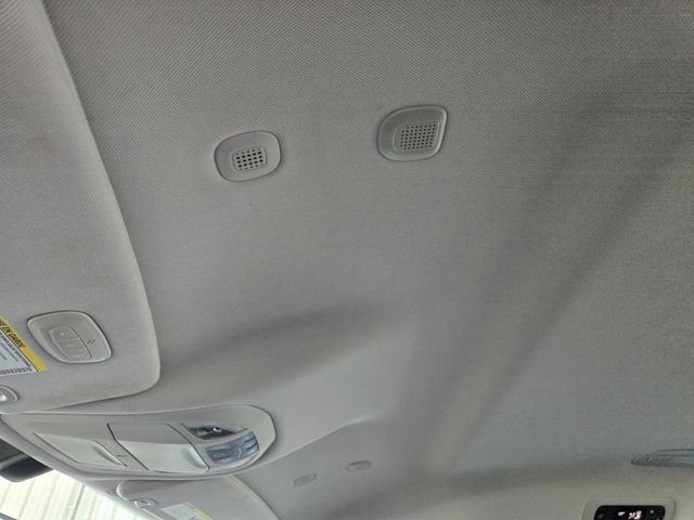 Used 2020 Chrysler Pacifica Touring-L image 27