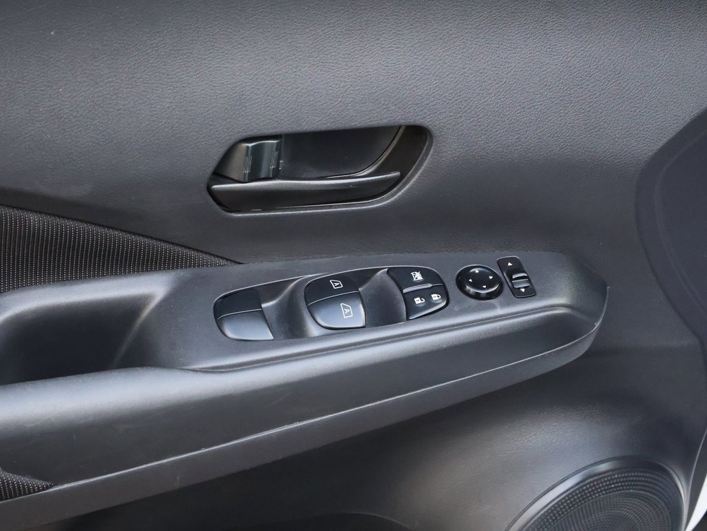 Used 2022 Nissan Kicks S image 22