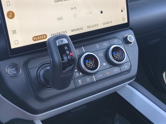 Used 2026 Land Rover Defender 110 X-Dynamic SE AWD/4WD image 9