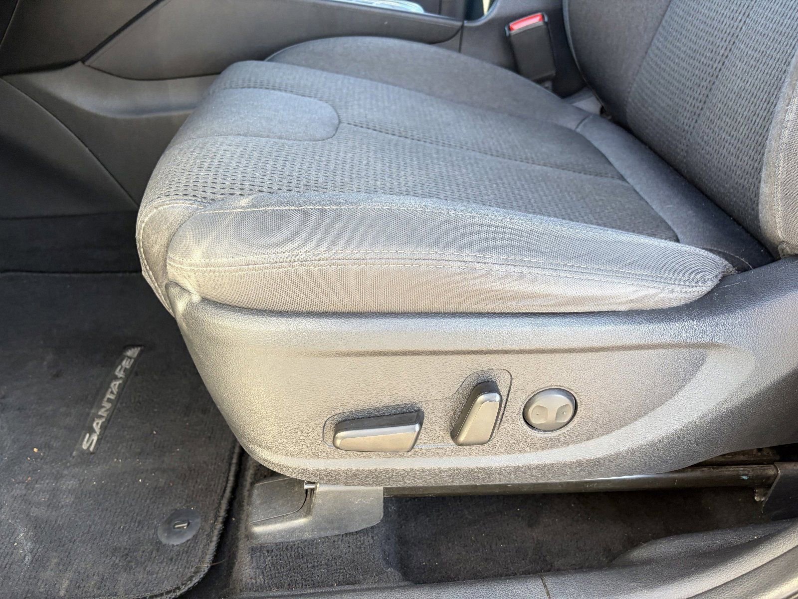 Used 2020 Hyundai Santa Fe SEL w/ Convenience Package FWD image 22