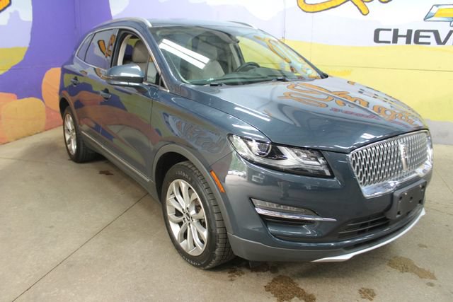 Used 2019 Lincoln MKC Select w/ Select Plus Package AWD/4WD image 2