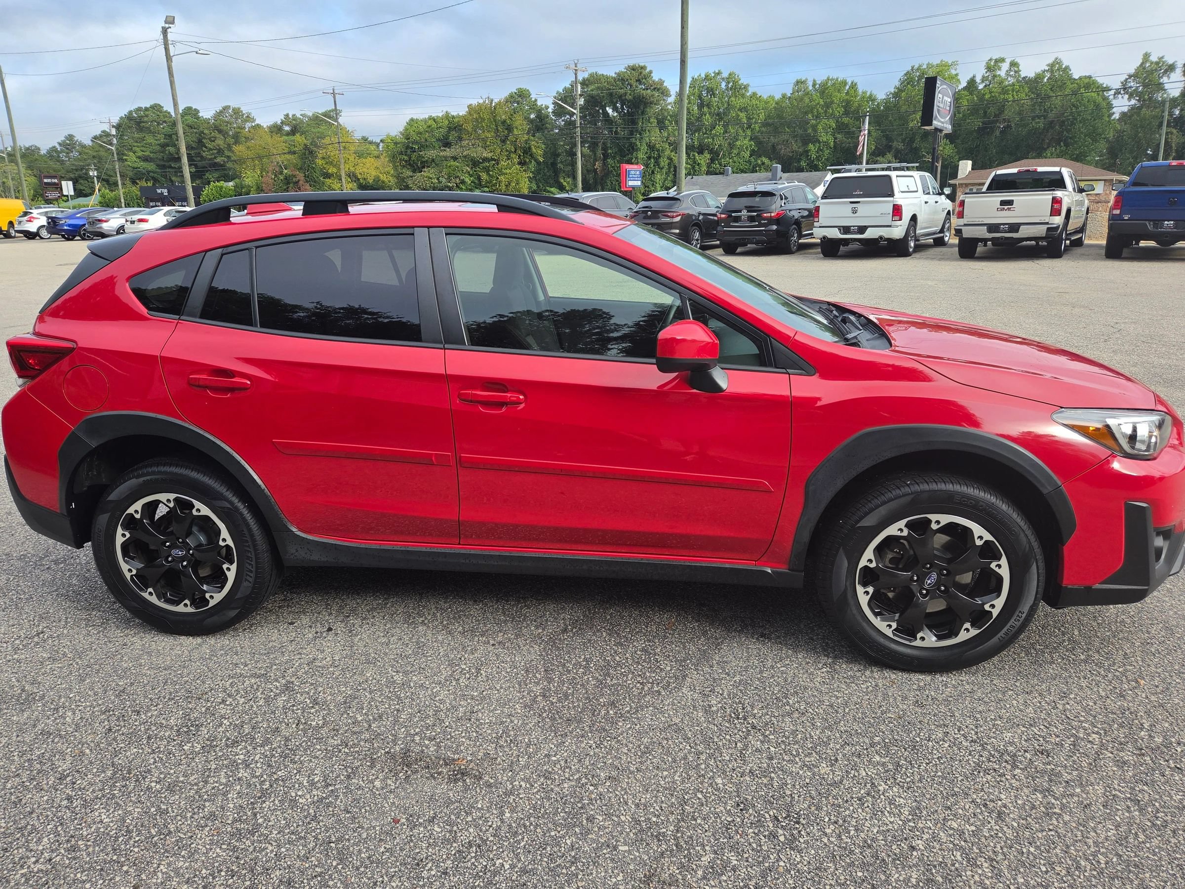 Used 2021 Subaru Crosstrek 2.0i Premium w/ Moonroof Package AWD/4WD image 4