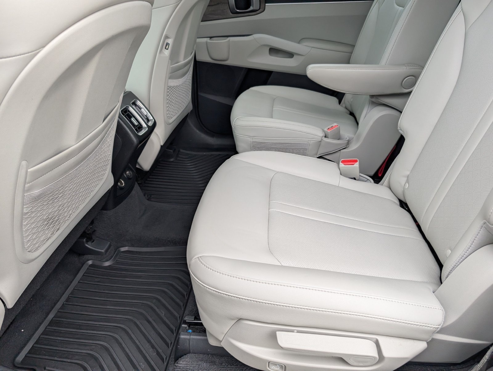 Used 2023 Kia Sorento EX w/ Panoramic Sunroof Package FWD image 29