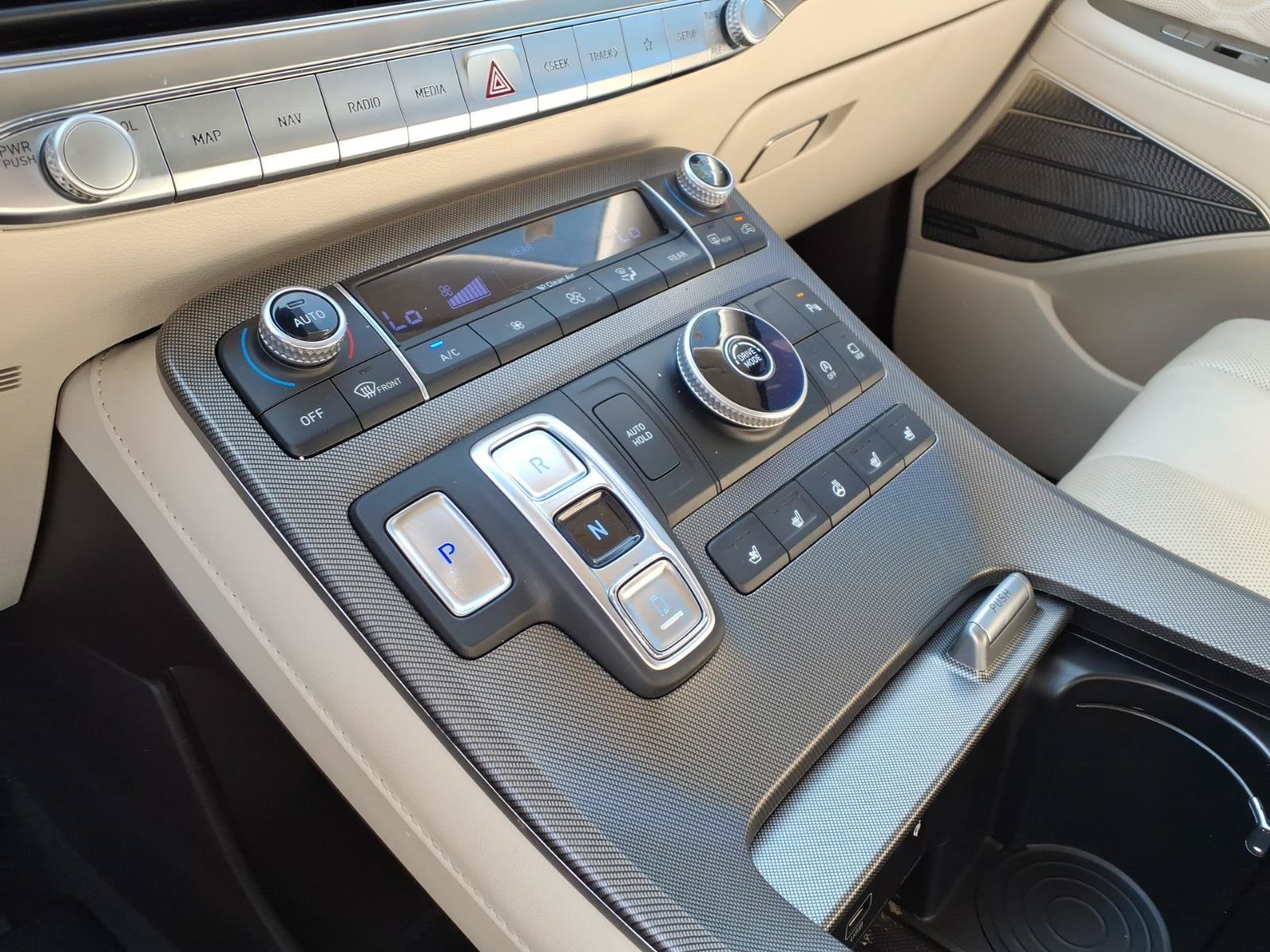 Used 2020 Hyundai Palisade Limited FWD image 16