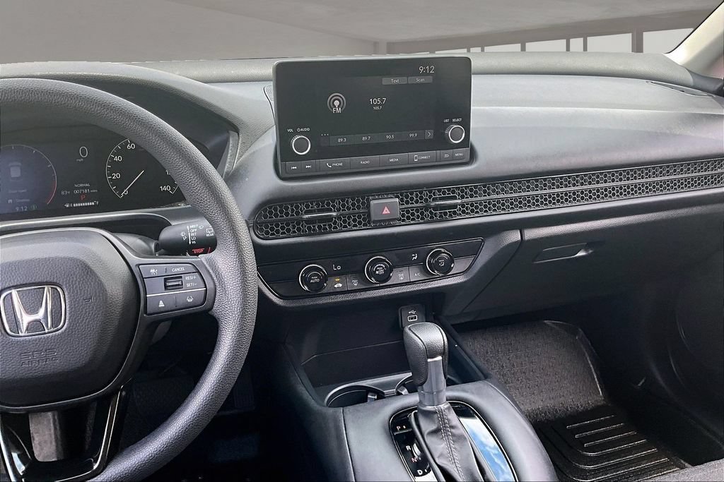 Certified 2025 Honda HR-V LX image 9
