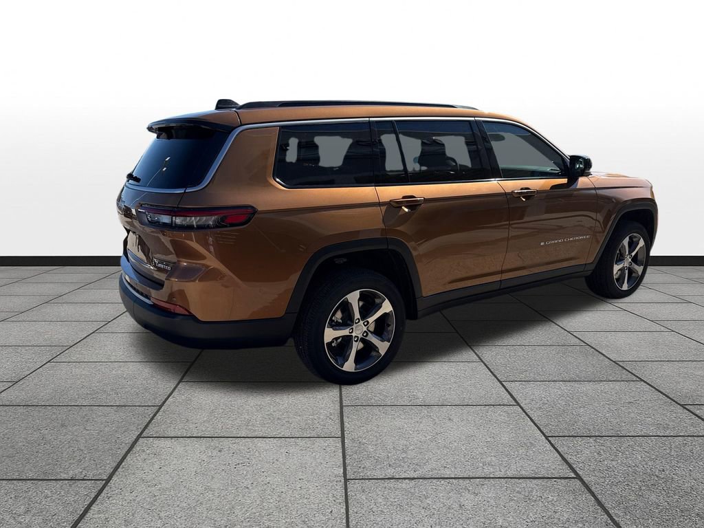 New 2026 Jeep Grand Cherokee L Limited w/ Luxury Tech Group II AWD/4WD image 5