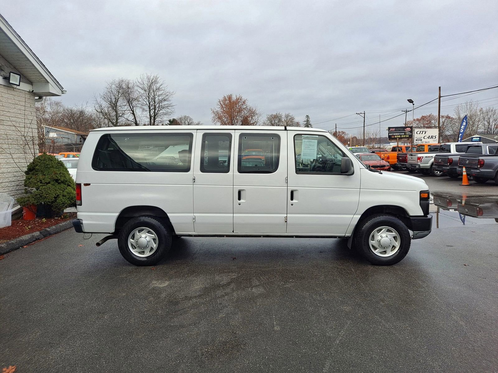 Used 2014 Ford E-250 and Econoline 250 w/ Power Group image 4