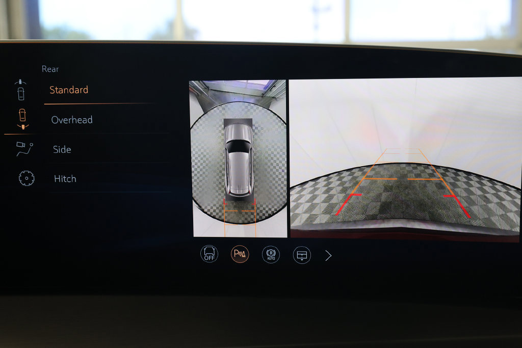 Used 2026 Cadillac Vistiq Sport w/ LPO, Floor Liner Package AWD/4WD image 32