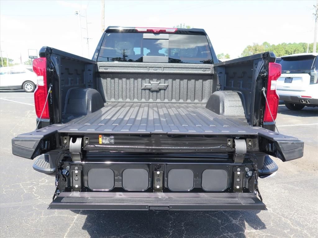 New 2026 Chevrolet Silverado 1500 ZR2 image 15