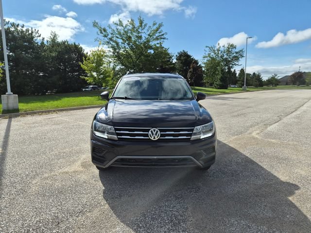 Used 2020 Volkswagen Tiguan SE FWD image 3
