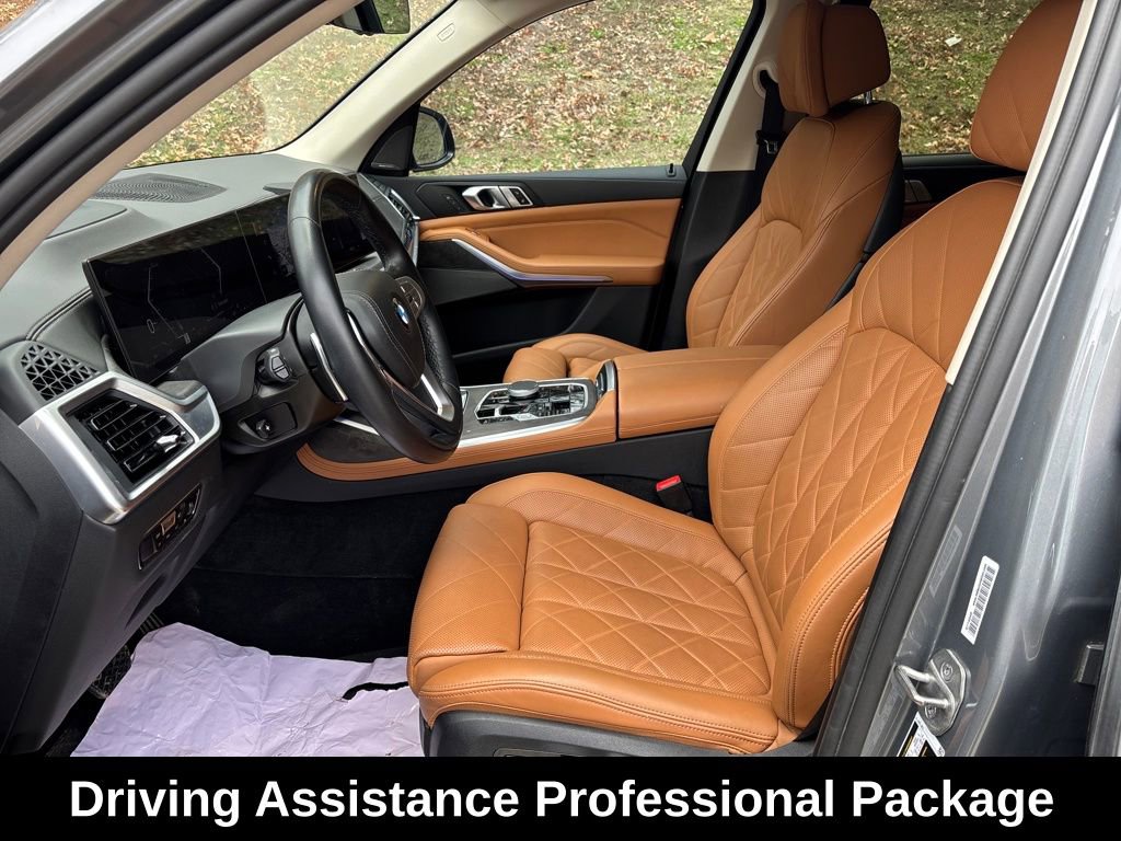 Used 2023 BMW X7 xDrive40i w/ Premium Package image 11