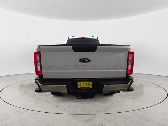 Certified 2023 Ford F350 XL w/ Snow Plow/Camper Package AWD/4WD image 4