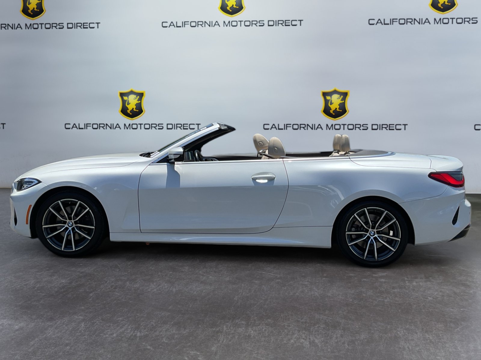 Used 2024 BMW 430i Convertible w/ Premium Package RWD image 8