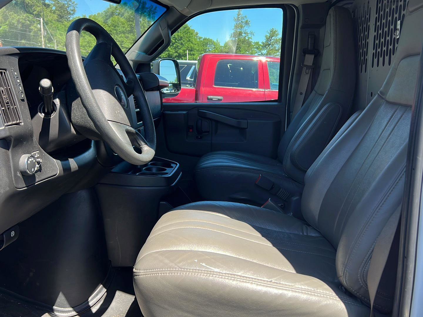 Used 2023 GMC Savana 2500 Extended RWD image 8