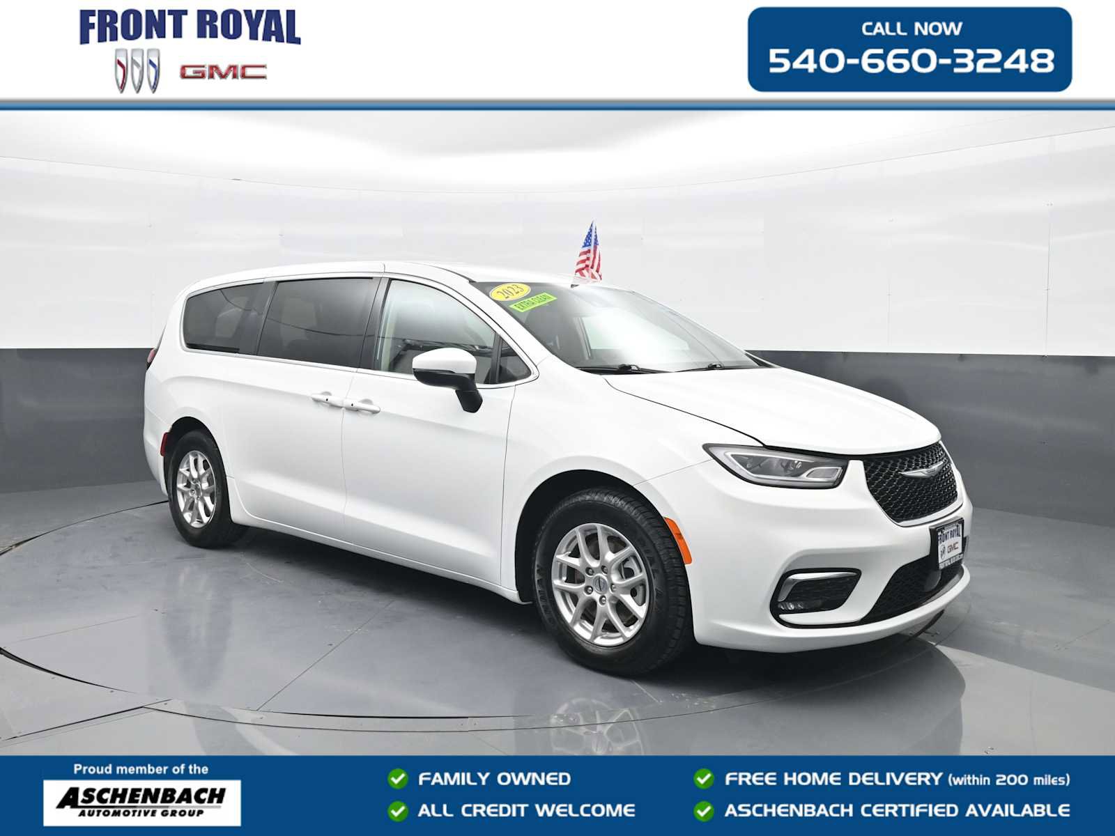 Used 2023 Chrysler Pacifica Touring-L FWD image 1