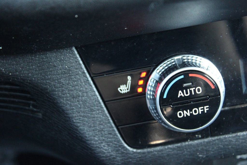 Used 2022 Mitsubishi Outlander SE image 39