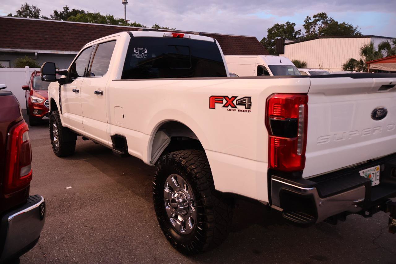 Used 2023 Ford F350 Lariat w/ Lariat Ultimate Package AWD/4WD image 7