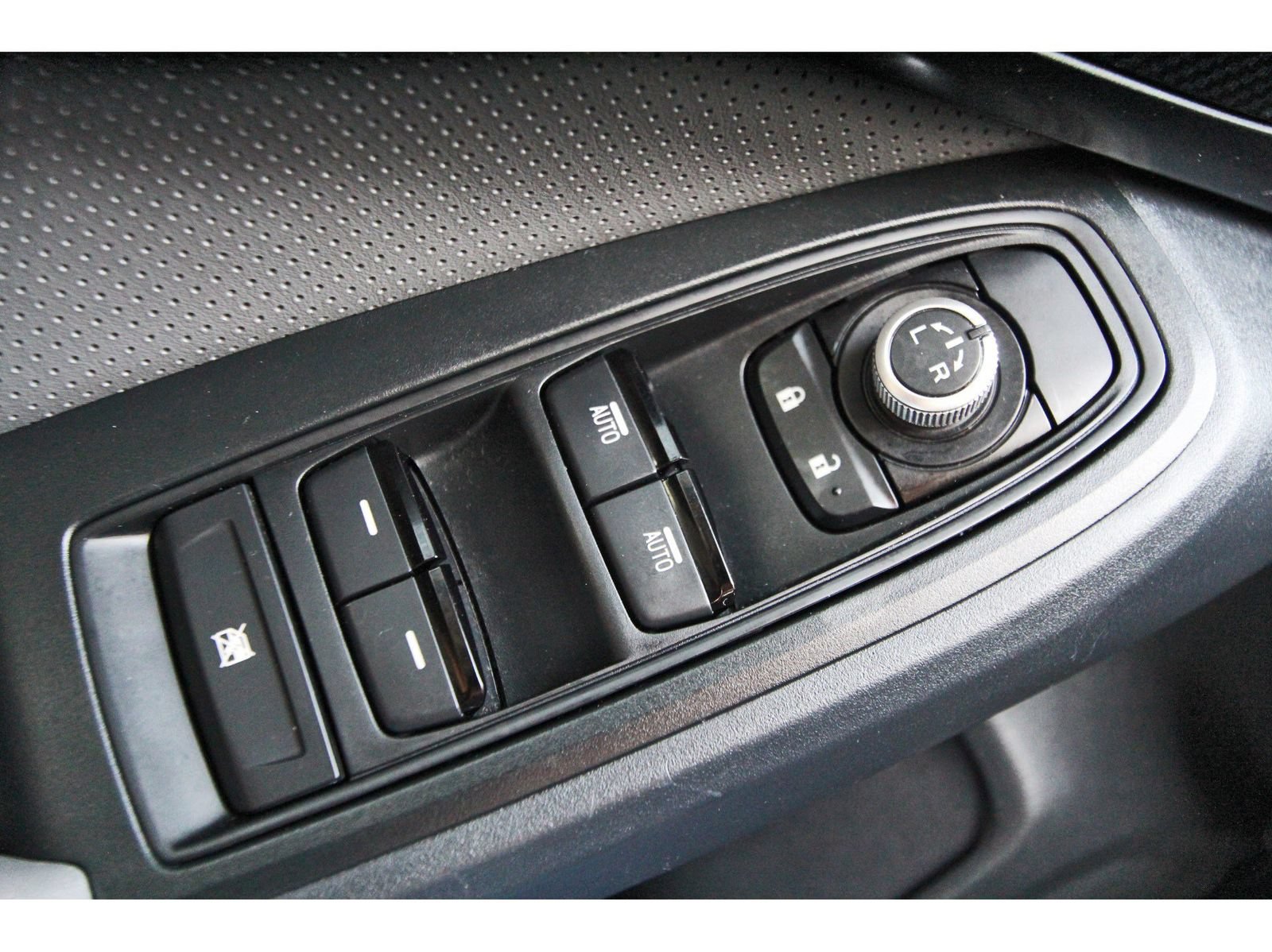 Used 2023 Subaru Crosstrek 2.5i Sport AWD/4WD image 18