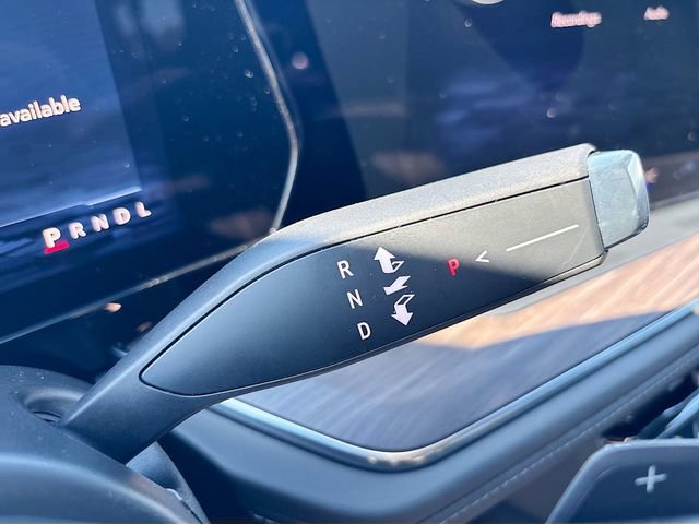New 2026 Chevrolet Suburban LT image 17