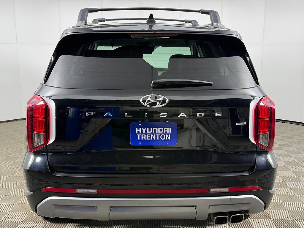 Used 2023 Hyundai Palisade SEL w/ Premium Package image 17