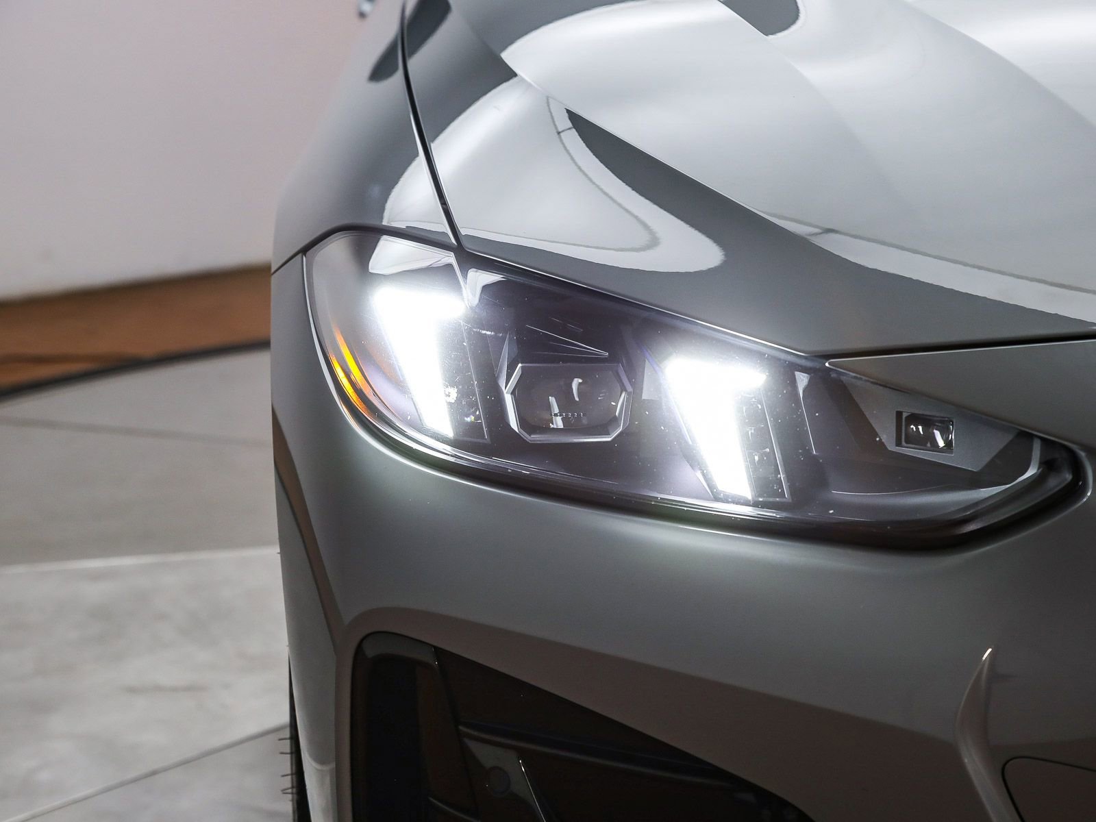 Used 2026 BMW 430i Coupe w/ M Sport Package RWD image 8