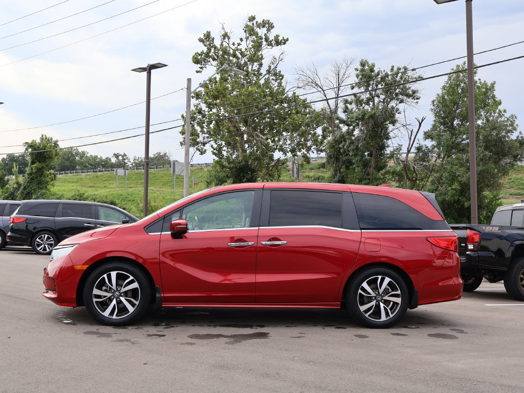 Certified 2023 Honda Odyssey Touring image 4