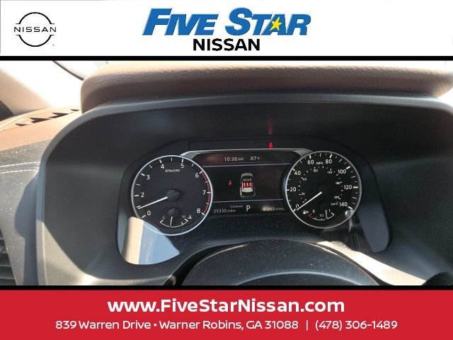Used 2023 Nissan Rogue SV FWD image 15