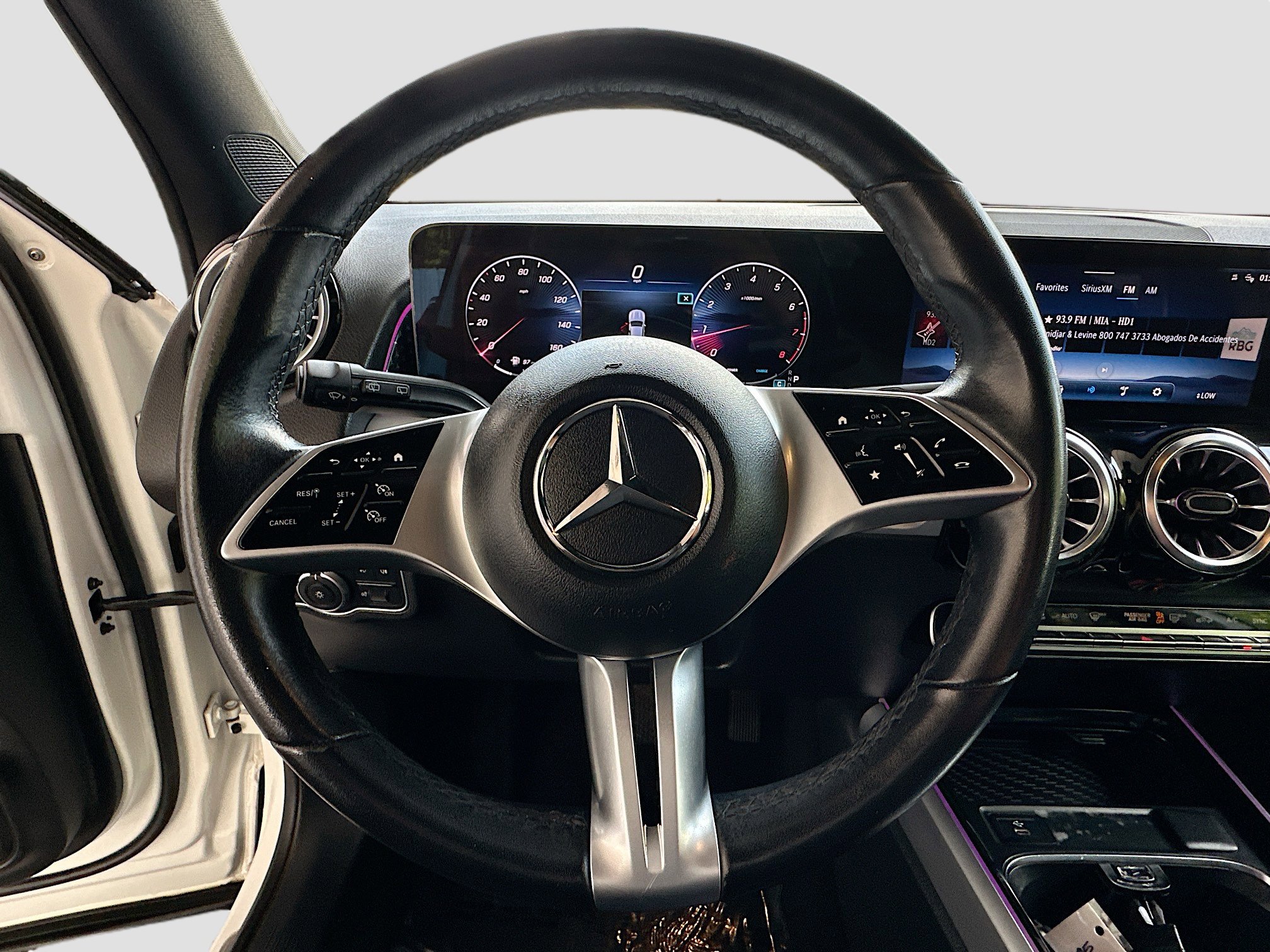 Used 2024 Mercedes-Benz GLB 250 image 11