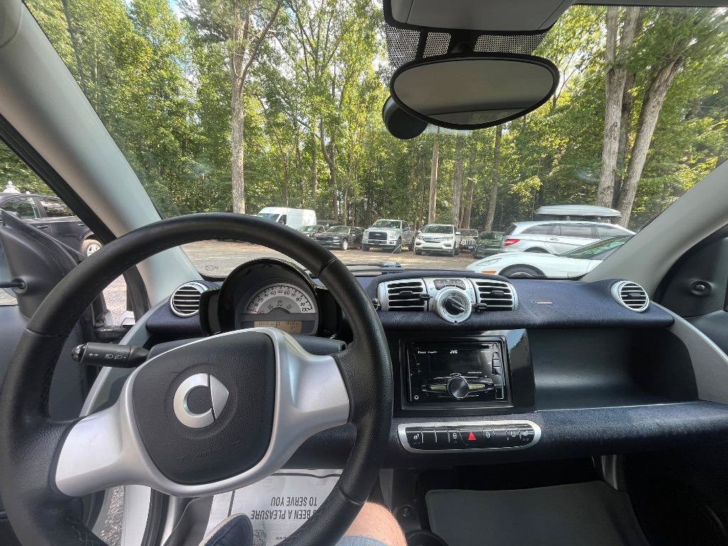 Used 2014 smart fortwo pure RWD image 14