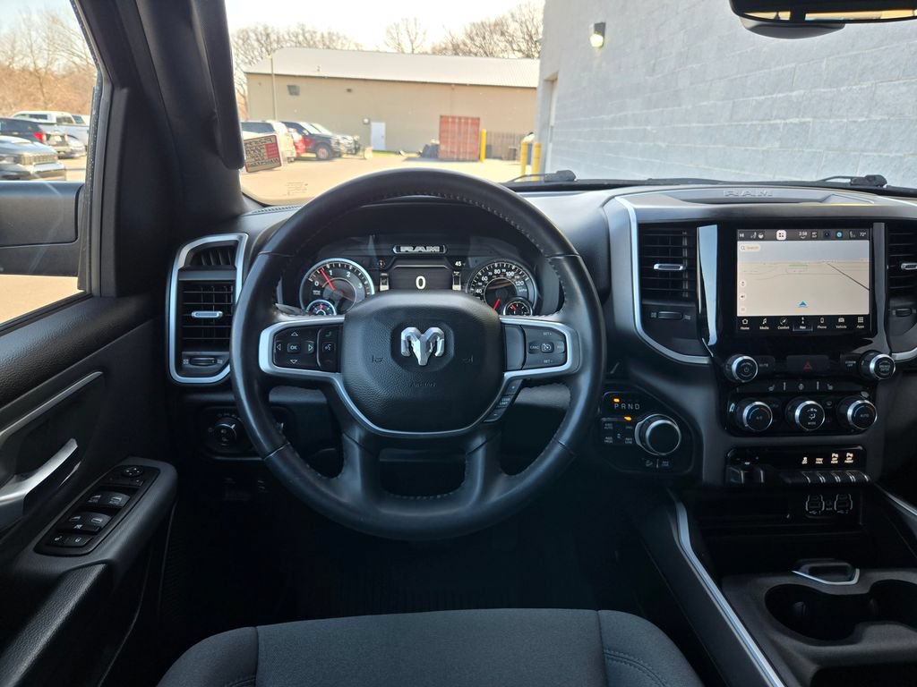 Used 2022 RAM 1500 Big Horn AWD/4WD image 38