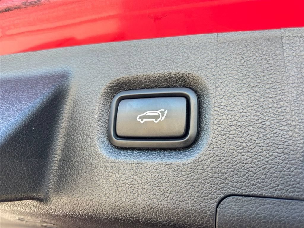 Certified 2023 Hyundai Santa Fe Calligraphy w/ Cargo Package FWD image 17
