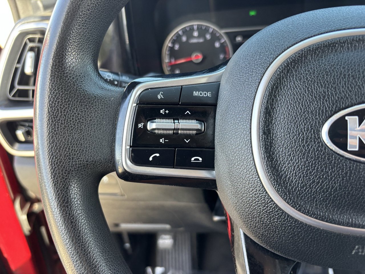 Used 2021 Kia Sorento LX AWD/4WD image 26