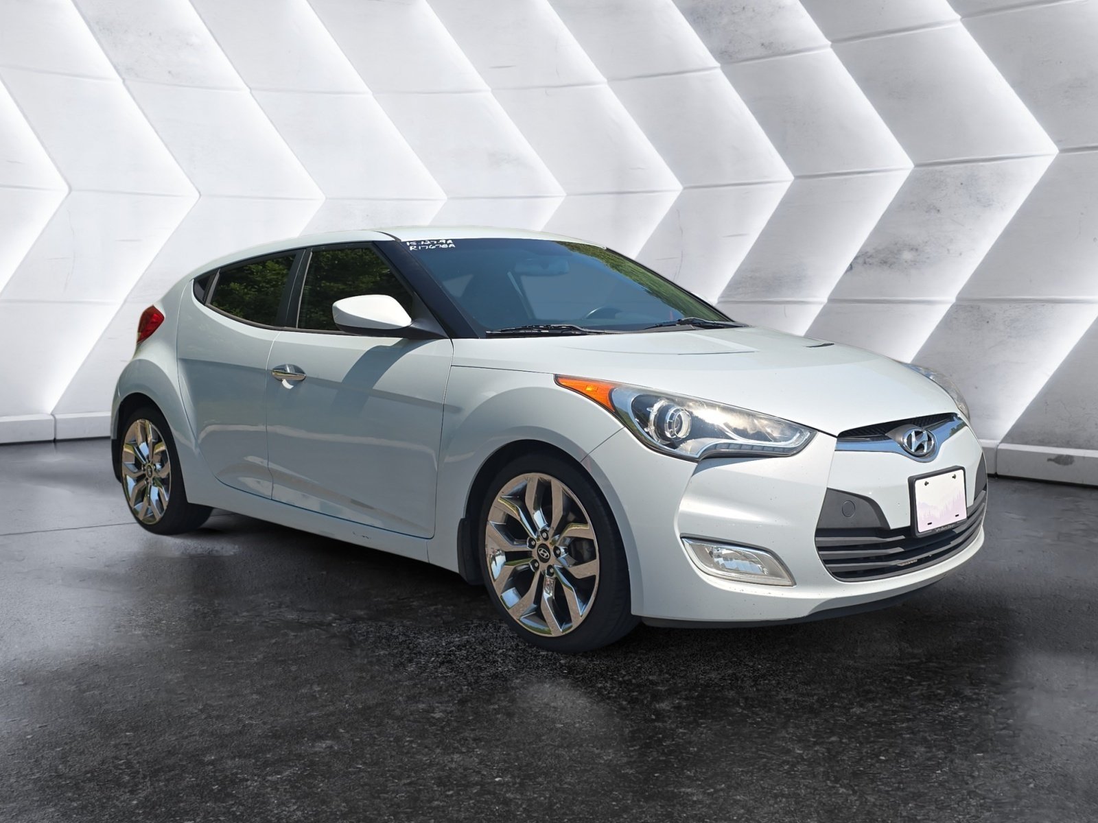 Used 2015 Hyundai Veloster RE:FLEX Edition FWD image 7