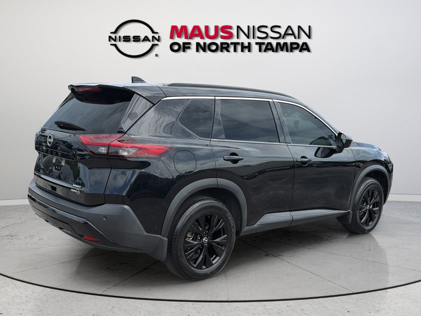 Used 2023 Nissan Rogue SV w/ SV Premium B Package FWD image 12