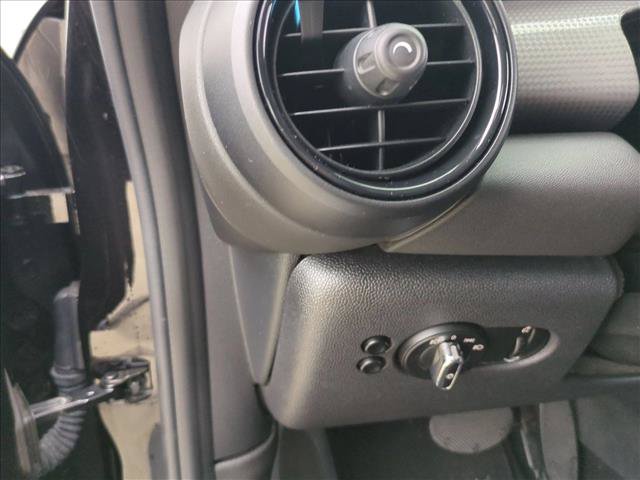 Used 2020 MINI Cooper 2-Door Hardtop w/ Storage Package FWD image 13