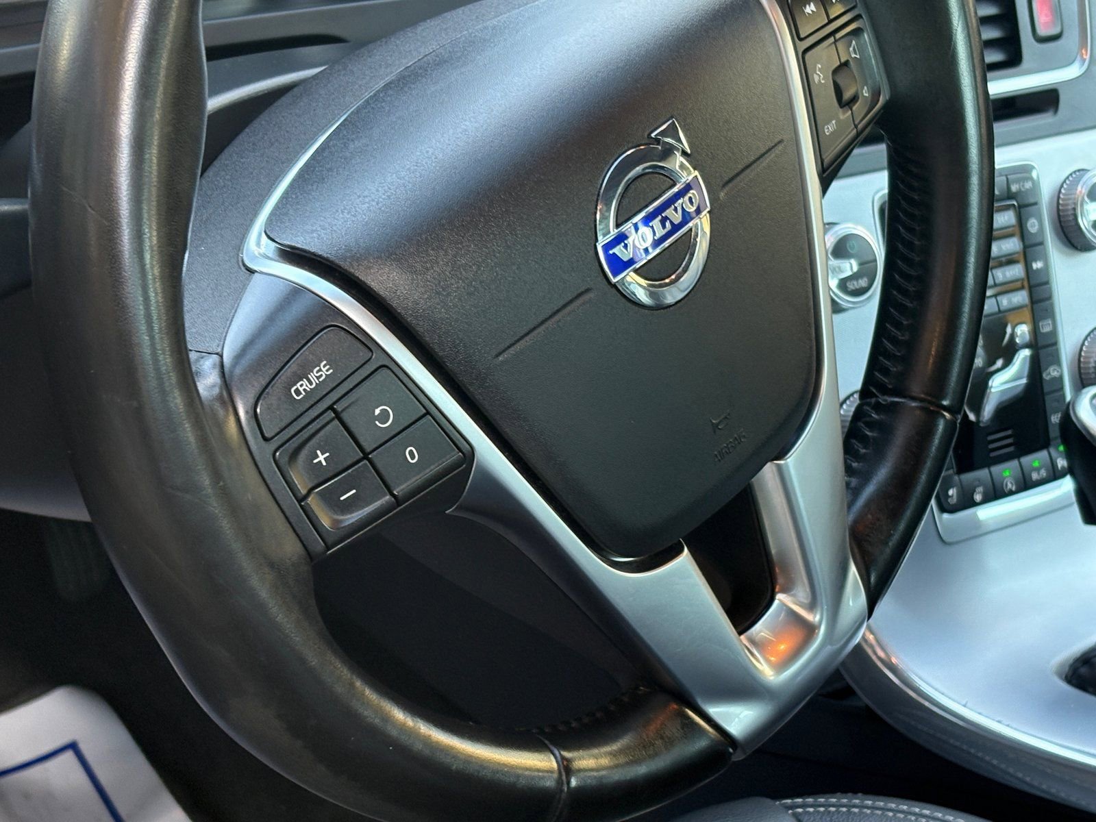 Used 2018 Volvo S60 T5 Dynamic image 14