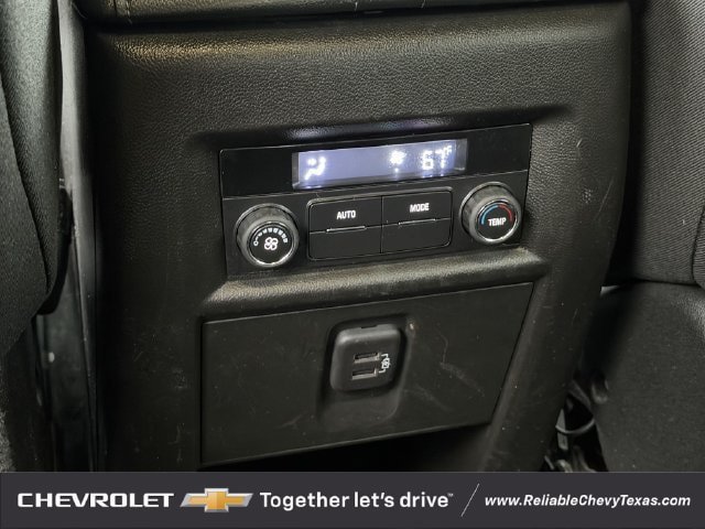 Used 2023 Chevrolet Traverse LT FWD image 34