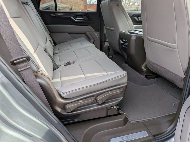 New 2026 GMC Yukon Elevation image 32