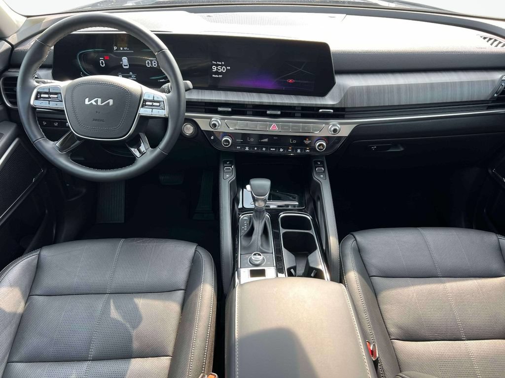 Certified 2024 Kia Telluride EX w/ EX Captain's Chair Package AWD/4WD image 11