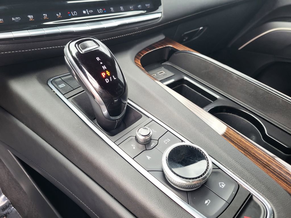 Used 2021 Cadillac Escalade Premium Luxury image 10