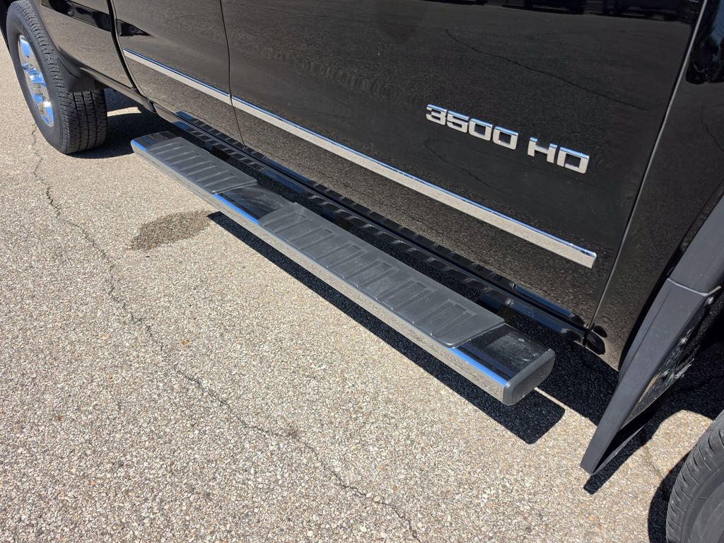 Used 2017 GMC Sierra 3500 SLT AWD/4WD image 25