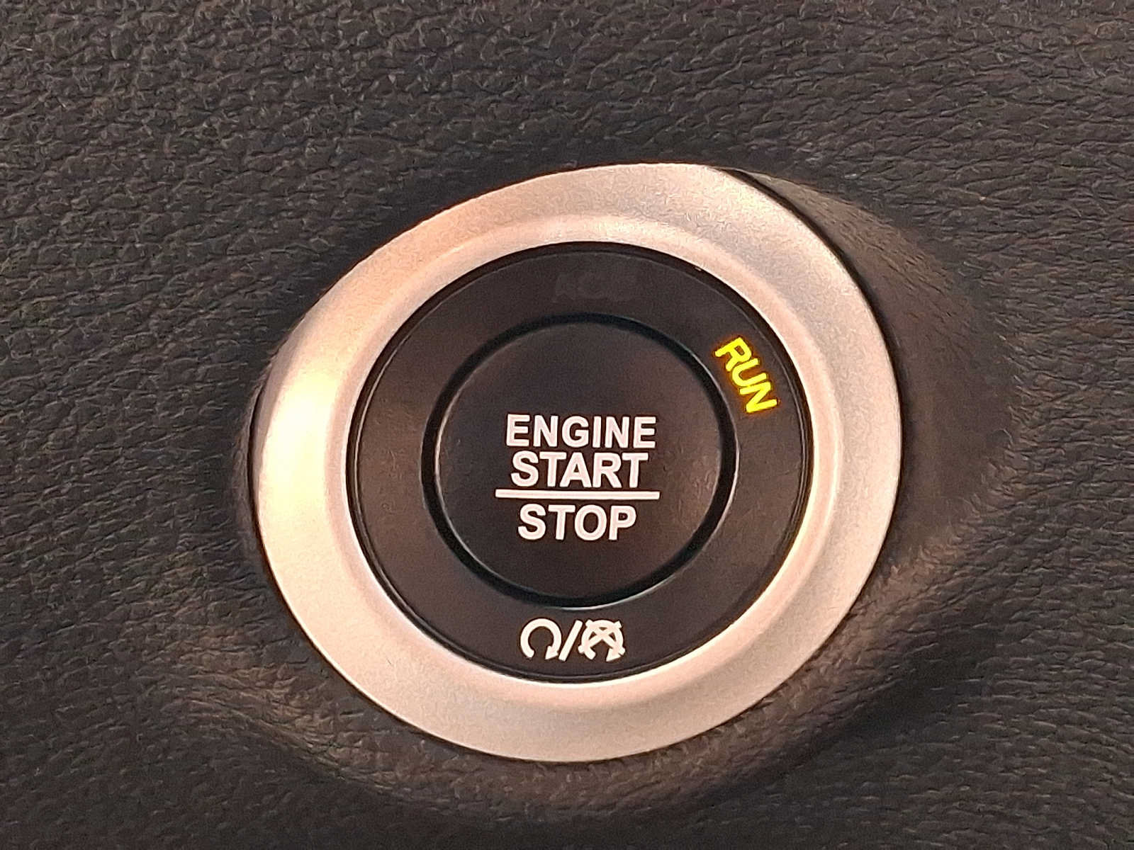 Used 2025 Chrysler Pacifica Limited FWD image 26