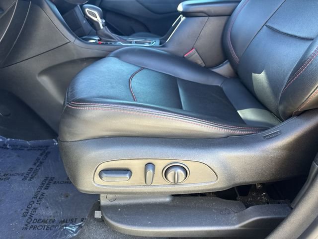 Used 2022 Chevrolet Equinox RS w/ RS Leather Package image 29