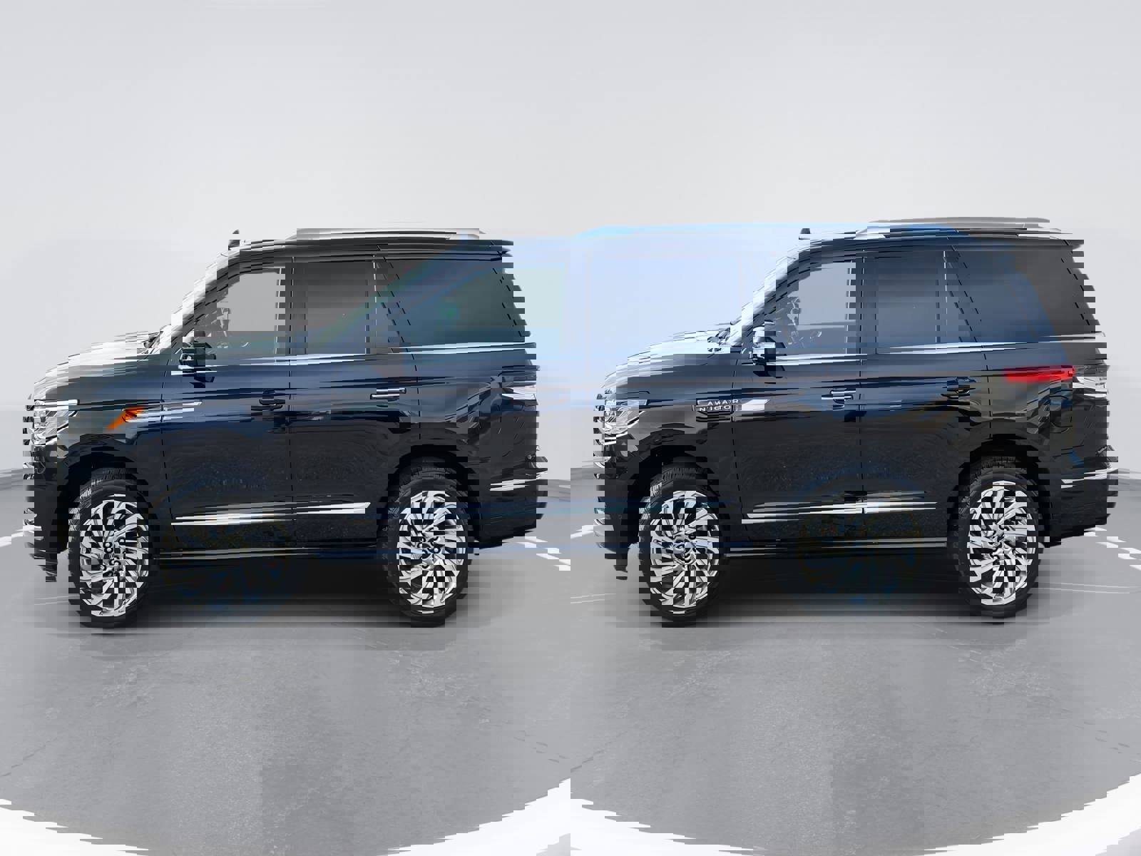 Used 2024 Lincoln Navigator Reserve image 8